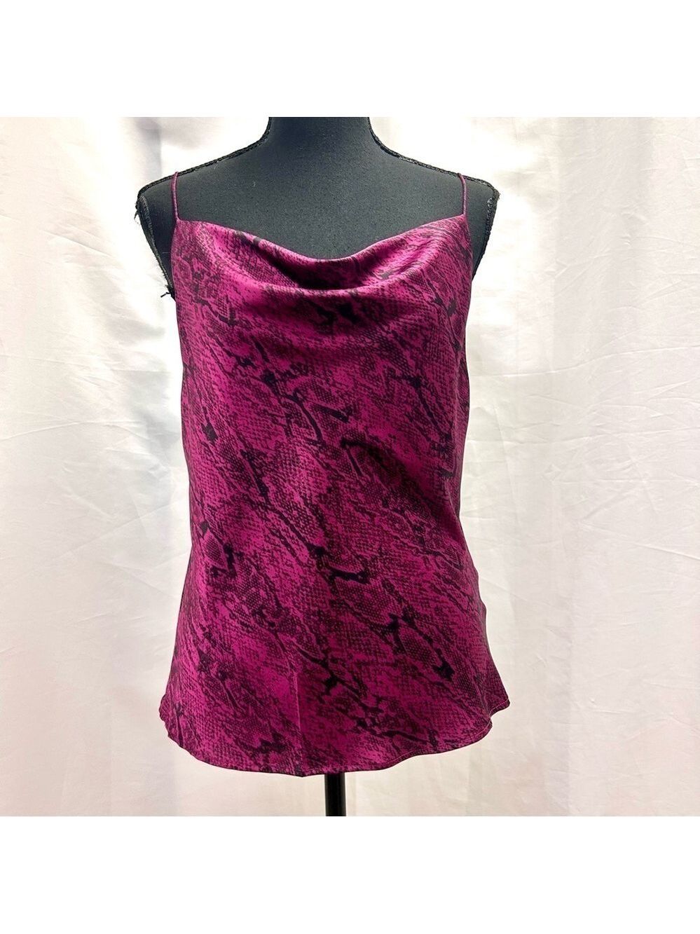 Dynamite animal snake print satin effect V-neck camisole blouse top Sz S NWOT